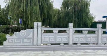 昆明 芝麻灰桥栏杆、河道栏杆安装效果
