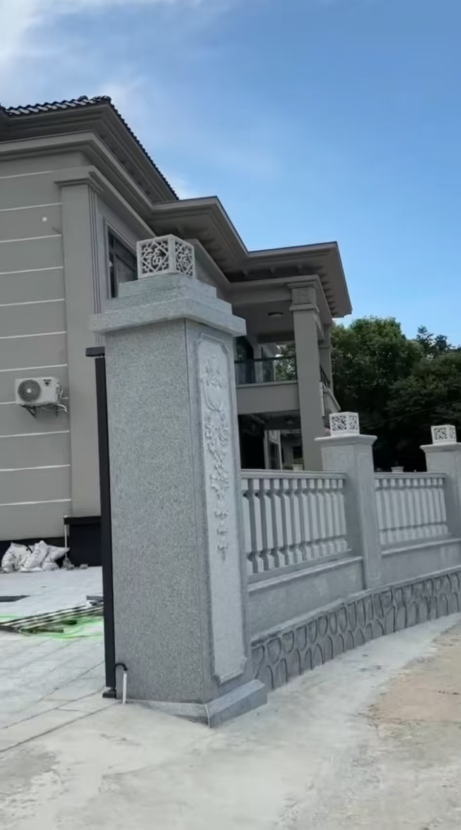 昆明 芝麻白别墅围墙栏杆，私人订制