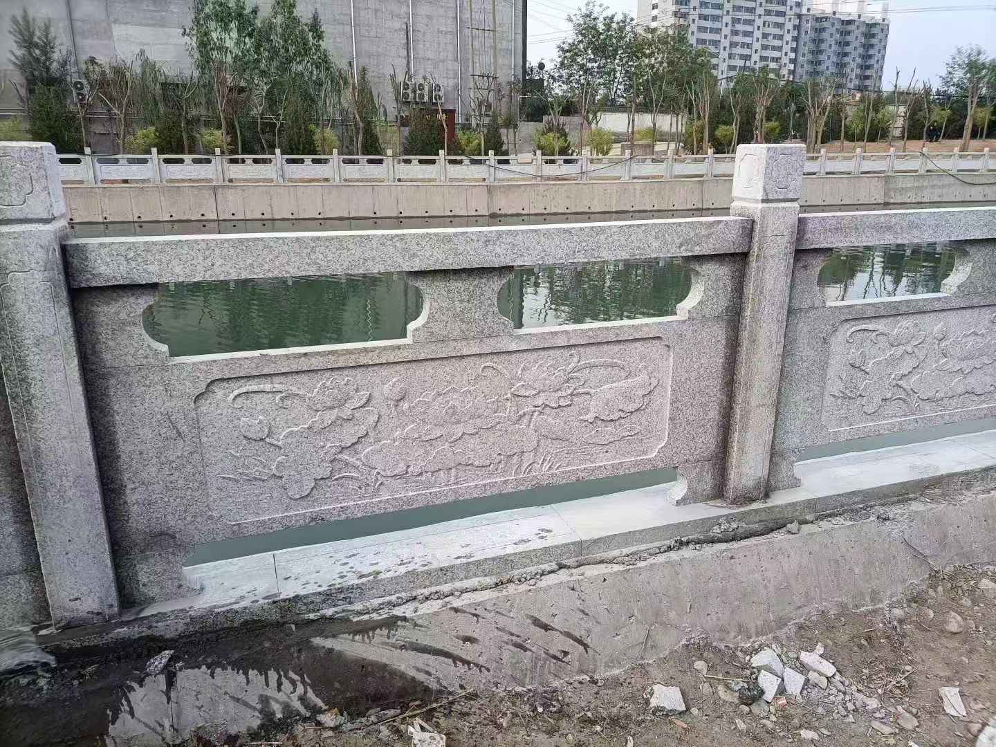 昆明 芙蓉白大花桥梁、河道，石材栏杆、围栏、护栏