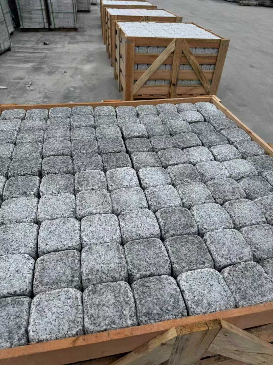 昆明 园林景观滚石