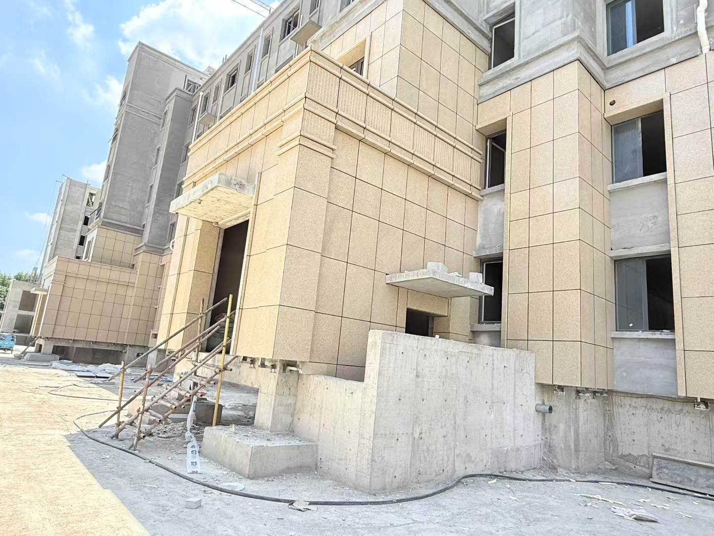 昆明 黄金麻干挂，工地实拍