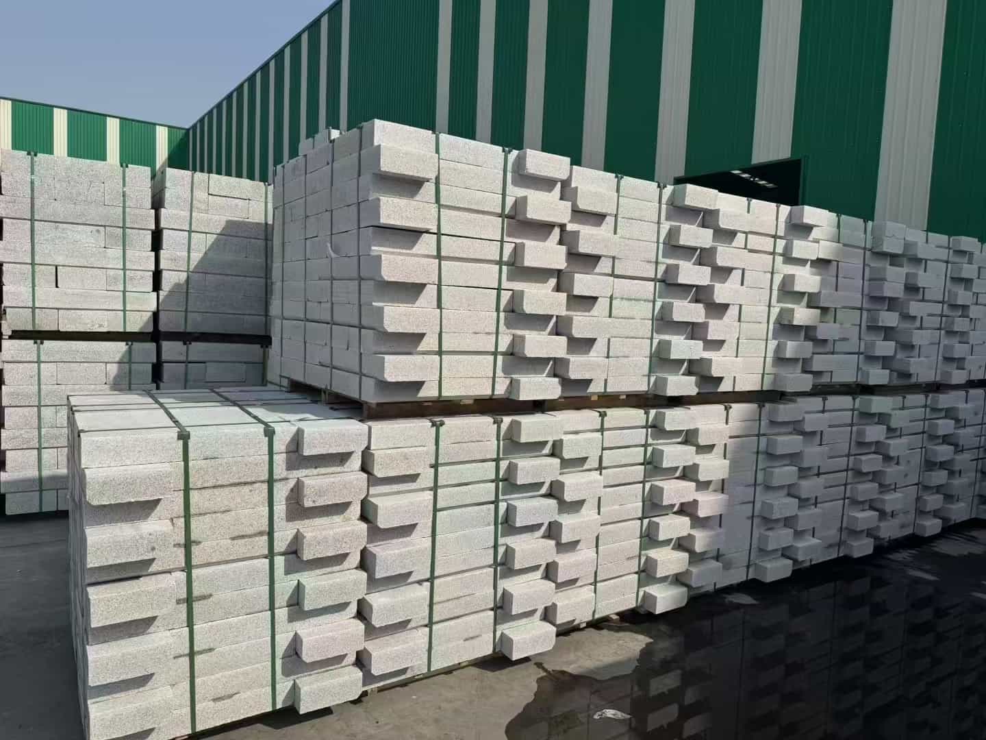 昆明芝麻白路沿石