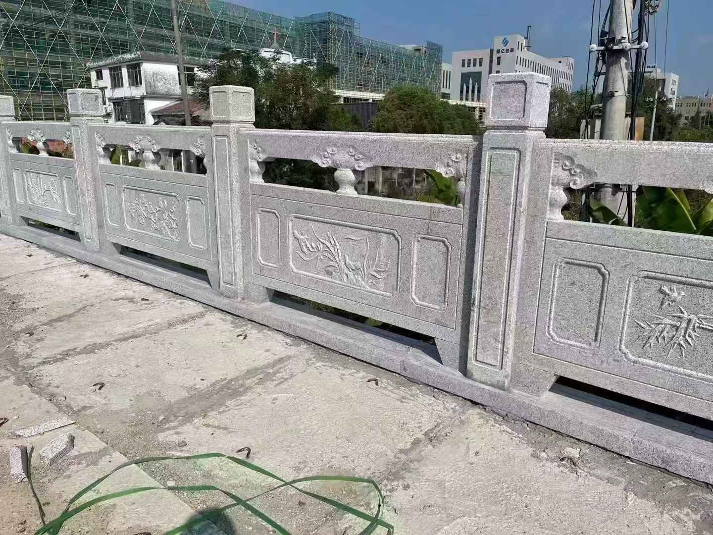 昆明 芝麻白栏杆