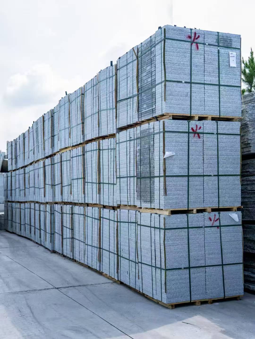 昆明 芙蓉白3公分火烧地铺成品300*600