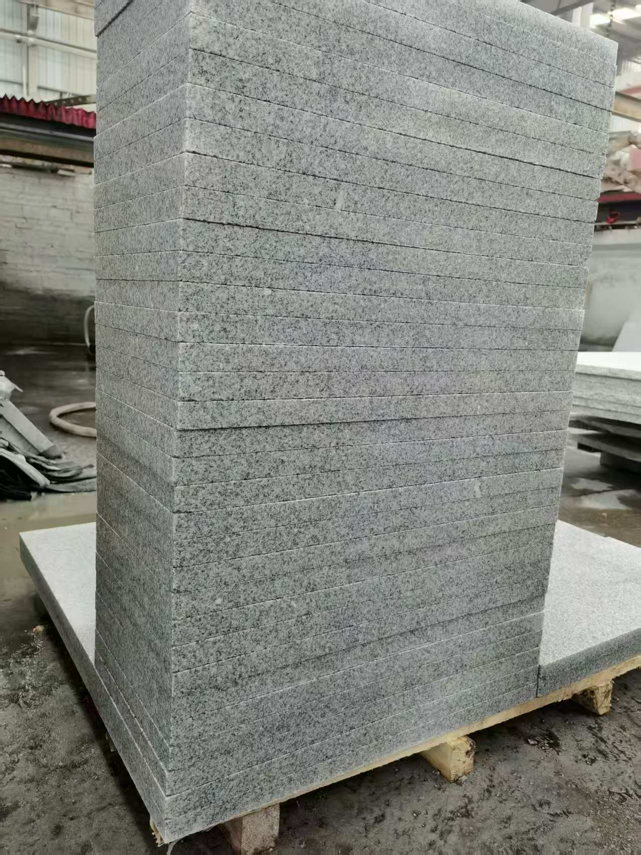 昆明 花岗岩 地铺成品300*600，尺寸标准、厚薄均匀